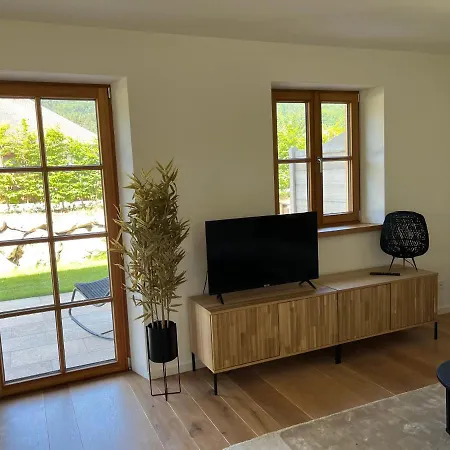 Holiday home Pur - Doppelhaushaelfte Im Idyllischen