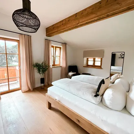 Holiday home Pur - Doppelhaushaelfte Im Idyllischen
