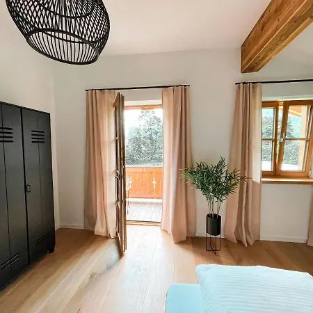 Pur - Doppelhaushaelfte Im Idyllischen Holiday home